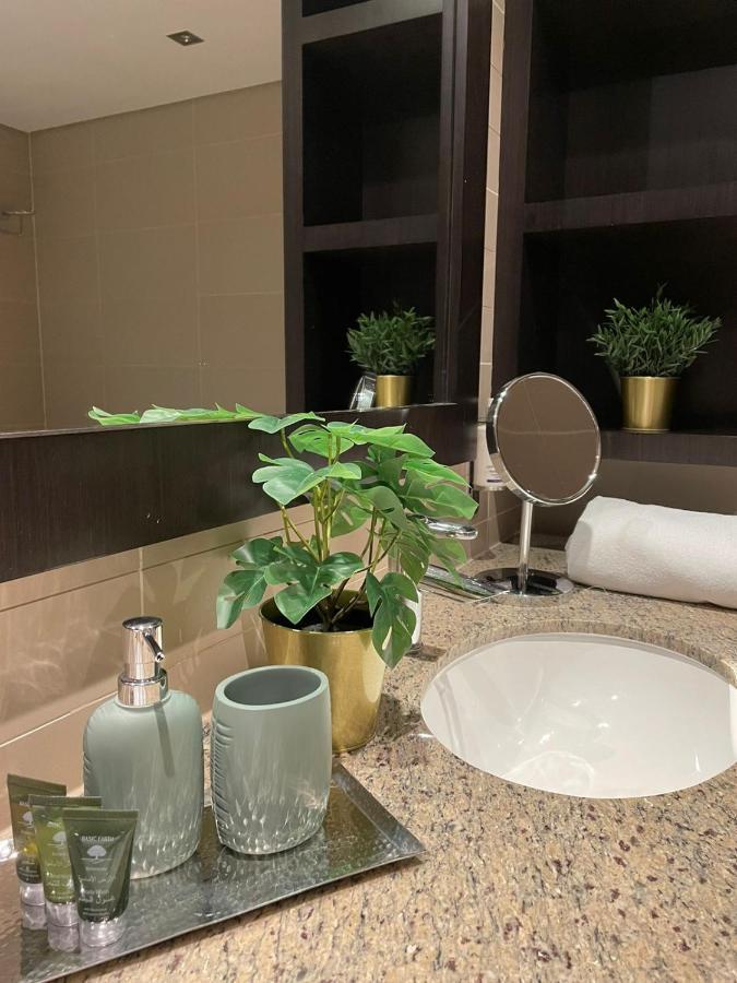 Luxurious 2 Bedroom Apartment In Anantara Hotel And Residences Dubai Exterior foto